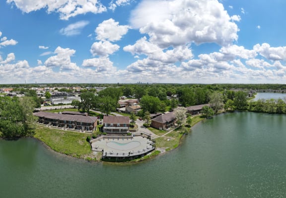 Eagle Creek Court Apartments in Indianapolis IN